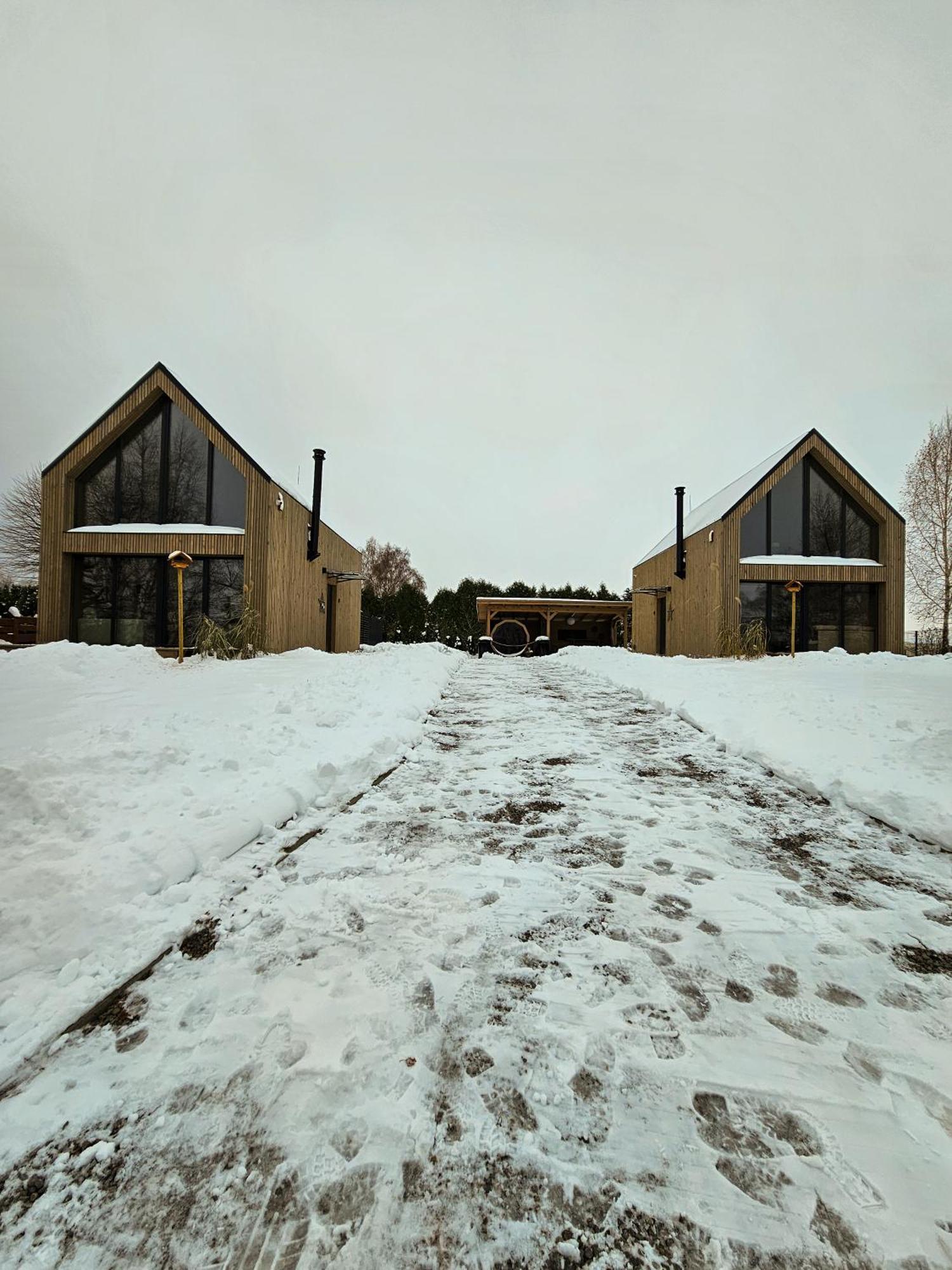 Hytte Na Wyspie -,,Roztoczanskie Morze" Kulikow Exteriör bild